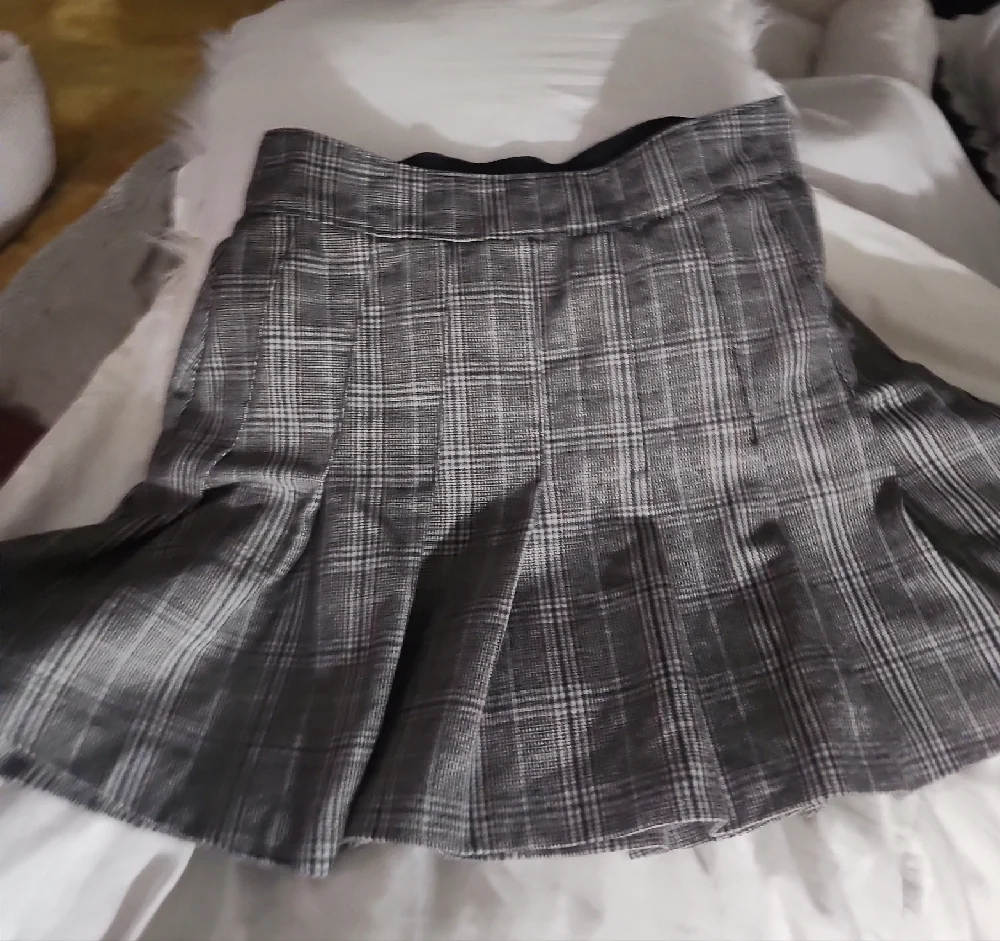 Abercrombie & Fitch Gray Plaid Mini Skirt Med